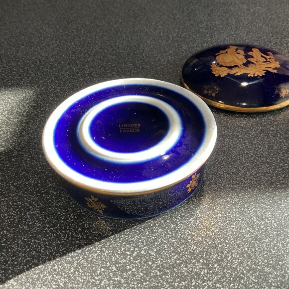VINTAGE LIMOGE TRINKET DISH WITH LID - Picture 4 of 5